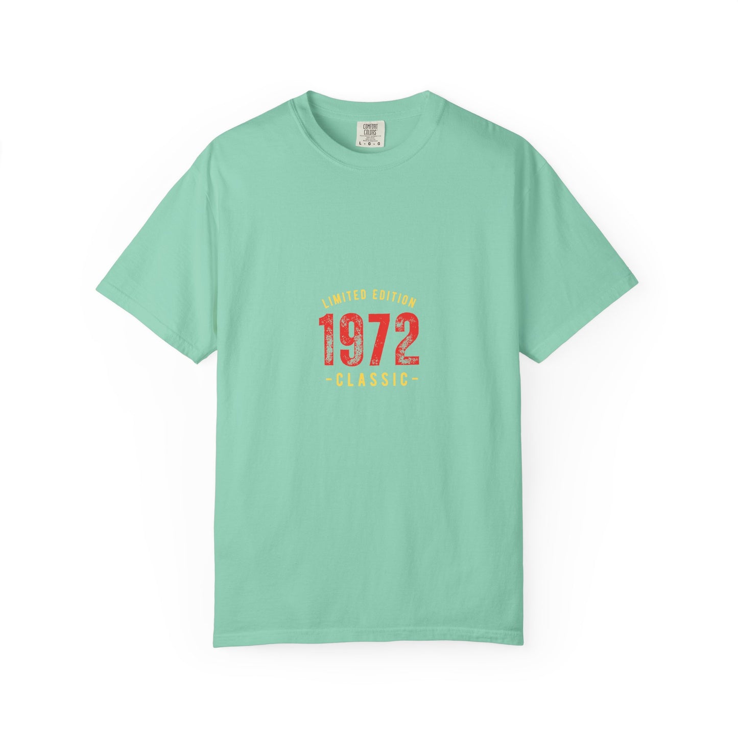 Vintage Classic 1972 T-Shirt, Retro Apparel, Birthday Gift, Limited Edition Tee, Casual Streetwear, Nostalgic Fashion